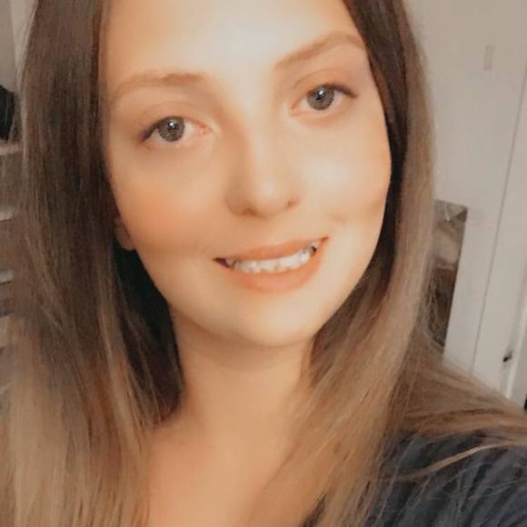 Meet your Posher, Jessica - Picture 1 of 1